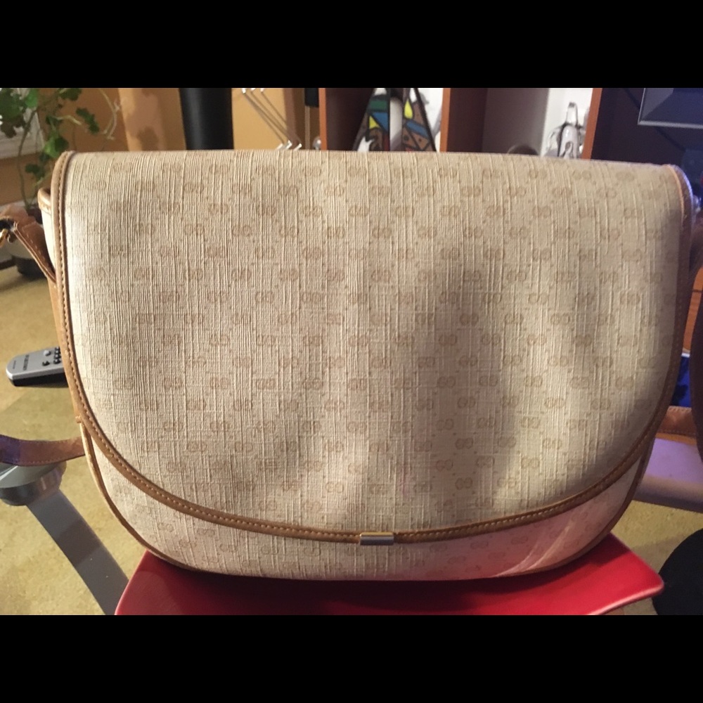 AUTHENTIC GUCCI: Vintage Classic PRICE DROP 🏷️